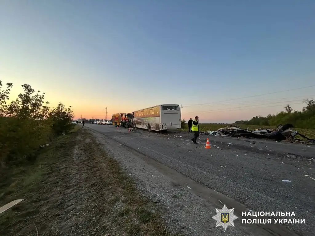 На Кіровоградщині в ДТП загинули шестеро людей, серед них дитина