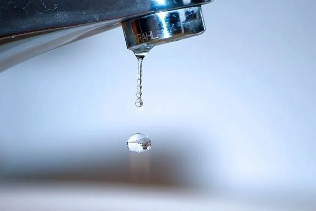 У Кропивницькому кілька вулиць залишилися без води через ремонт