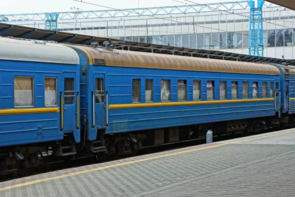 Через обстріли у Кременчуцькому районі змінили маршрути потягів