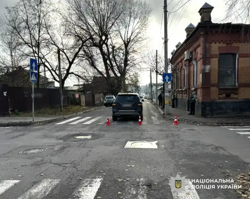У Кропивницькому водій Mercedes збив жінку на вулиці Михайлівській