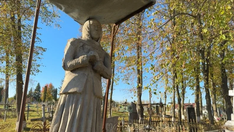 Монумент любові з Купина: як чоловік із Хмельниччини сам створив пам’ятник дружині