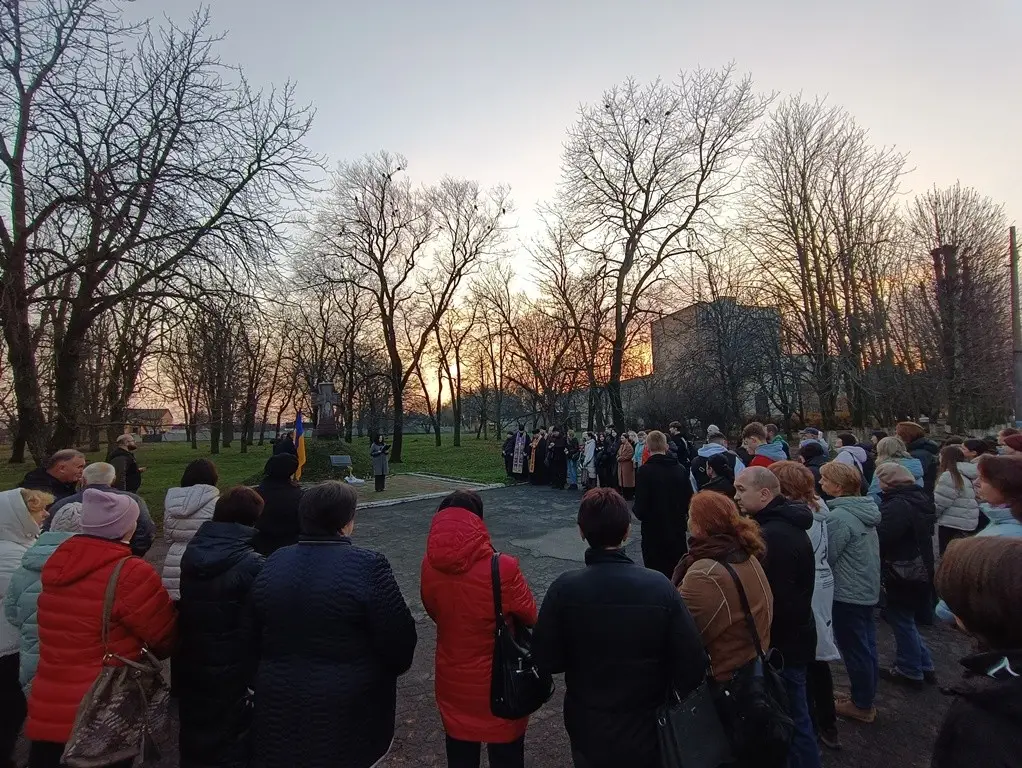 Знам’янська громада відзначила річницю Голодомору спільною молитвою та вшануванням пам’яті