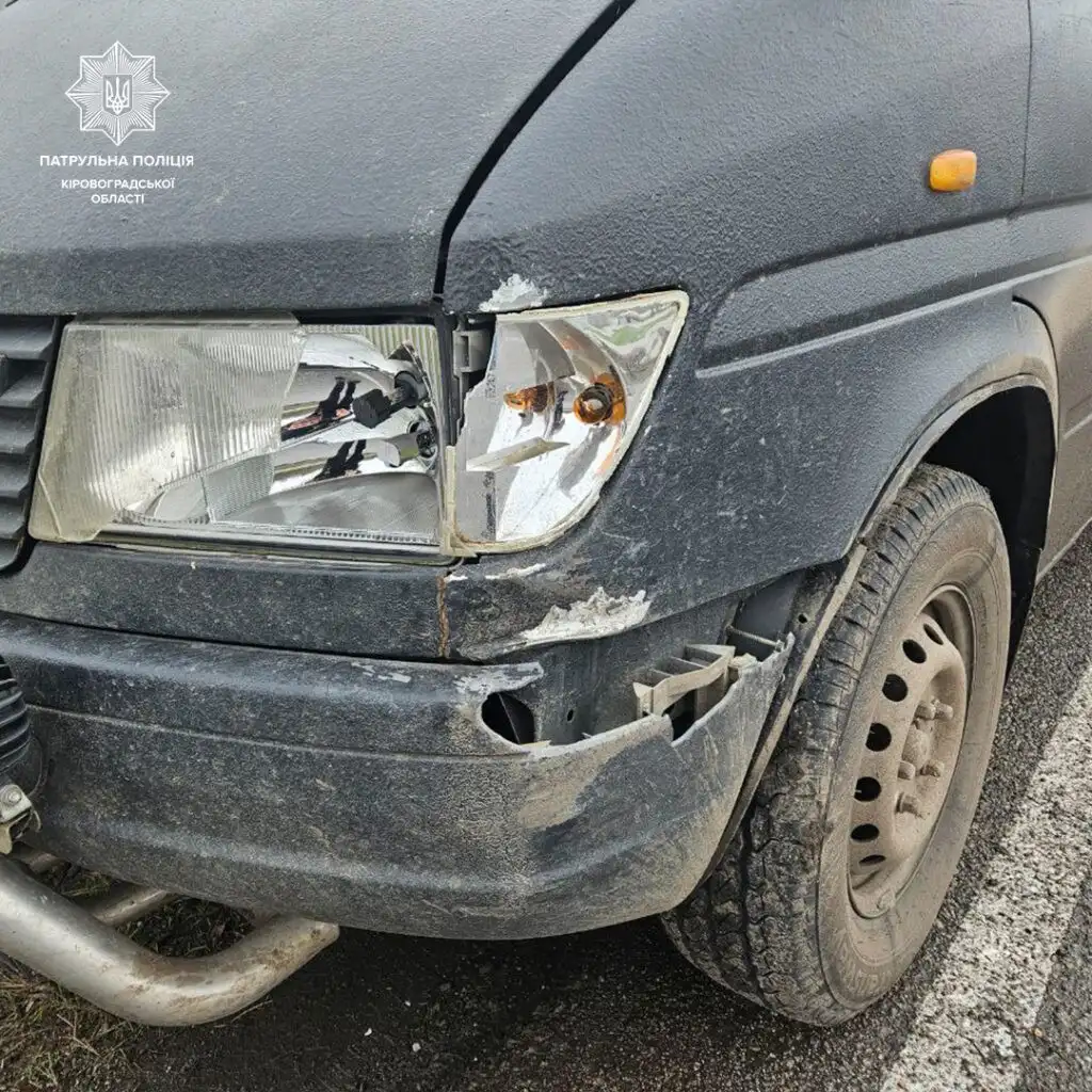 На трасі М-30 зіткнулися два авто: на виїзді з Кропивницького сталася ранкова аварія