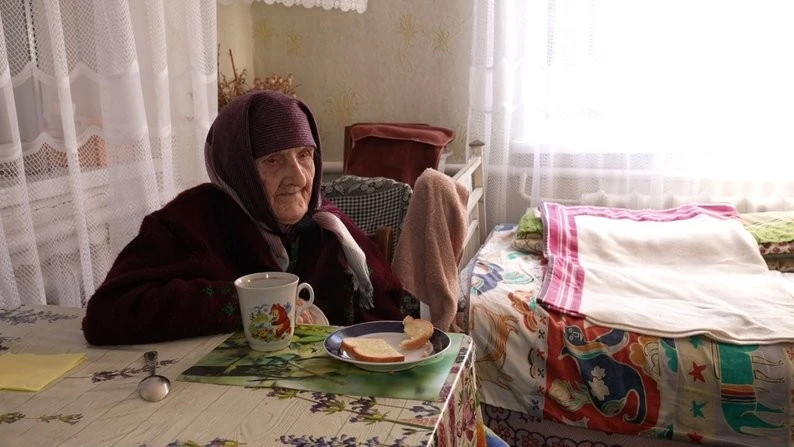 102-річна Надія Котовська: свідок історії, яка пережила Голодомор і Другу світову війну, і чекає на онуків та правнуків з фронту