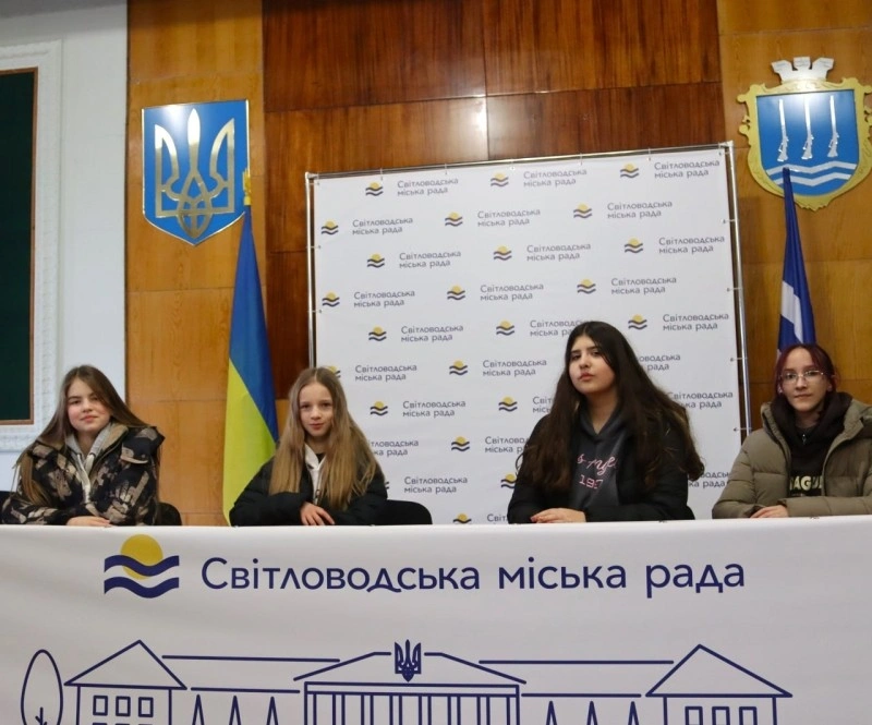 Світловодські ліцеїсти зазирнули у щоденну роботу міської влади