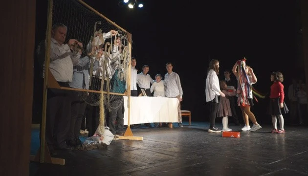 Інклюзивний театр в Коломиї представив нову виставу «Ми ще повернемось»