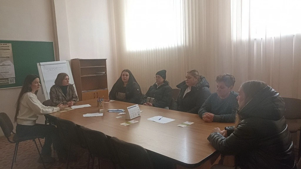 Патронат над дітьми: поєднання соціальної допомоги та офіційної роботи