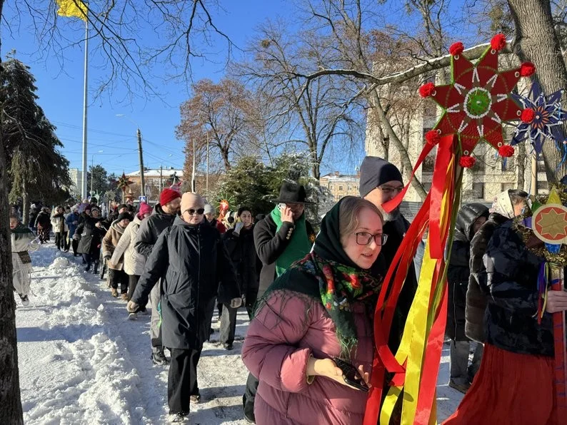Полтава зустріла першу Різдвяну Ходу звіздарів: відродження автентичних традицій