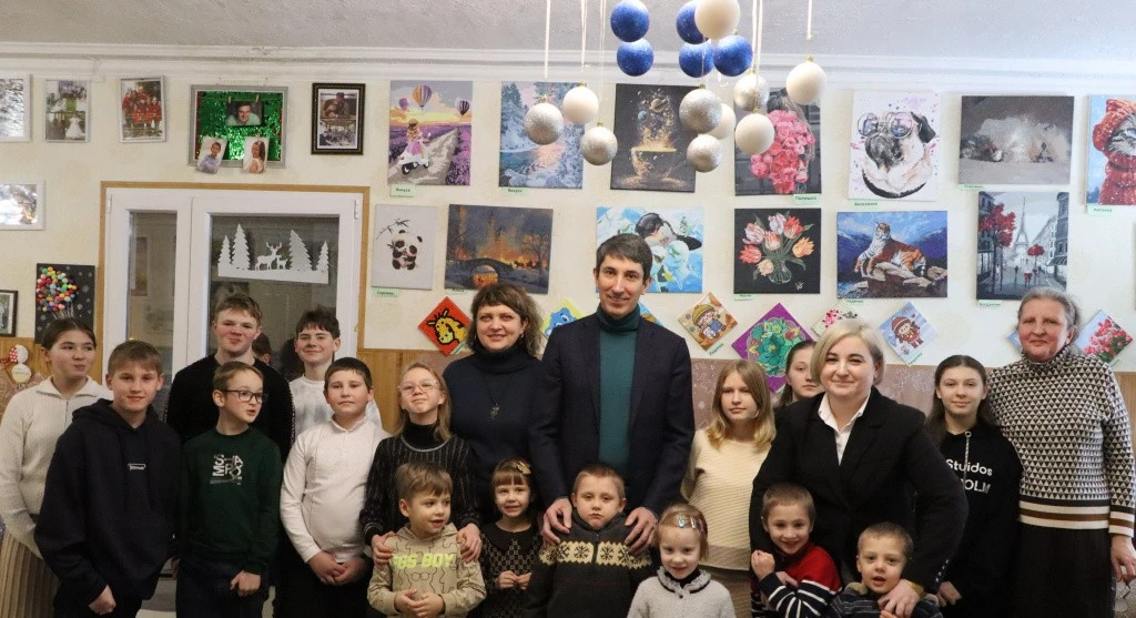 Міський голова Кропивницького привітав дітей із центру «Джерело життя» напередодні свят
