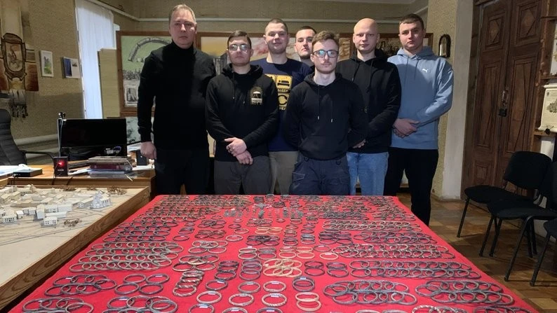 Володимирський скарб: волинські археологи знайшли понад 500 давньоруських браслетів