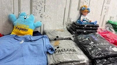 Нові речі для тих, хто виїхав з війни: у Кропивницькому стартувала видача одягу переселенцям