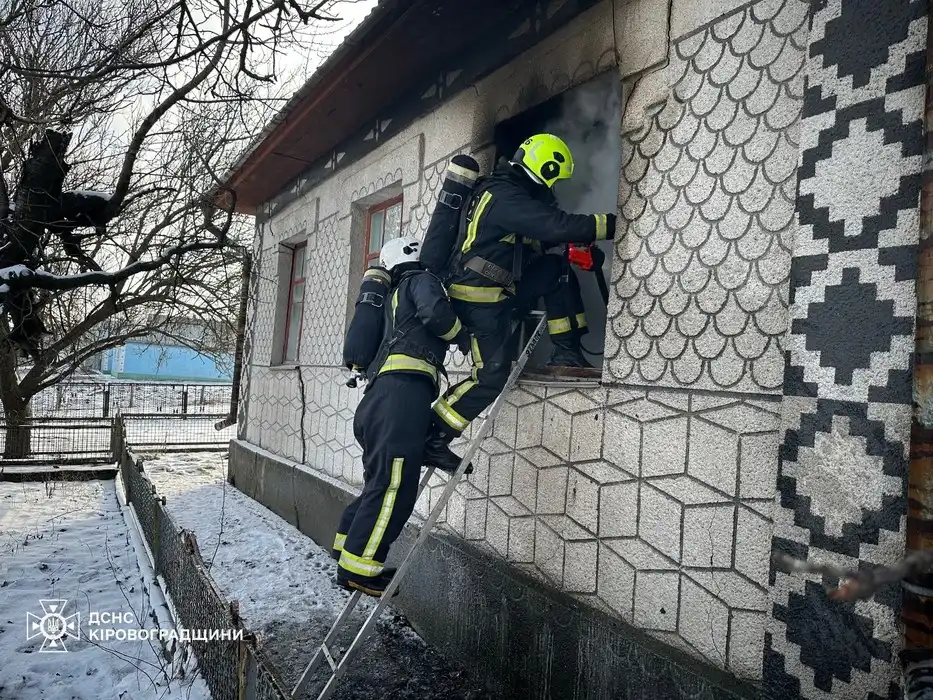 Трагедія на пожежі у Благовіщенській громаді: вогонь забрав життя чоловіка