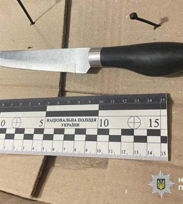 Кривавий опір у Знам’янці: за напад на правоохоронця з ножем чоловіку загрожує довічне