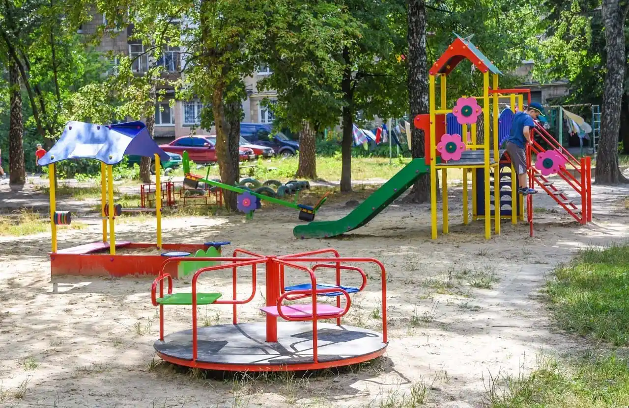 Безпека під наглядом: у Кропивницькому офіційно оформлять понад десяток ігрових зон