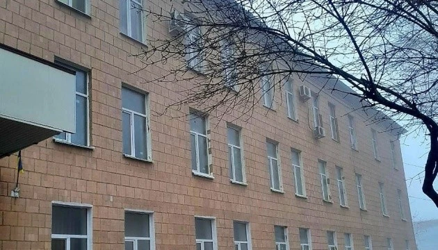 Відновлення після атак: Кропивницька льотна академія замінила сотні пошкоджених вікон