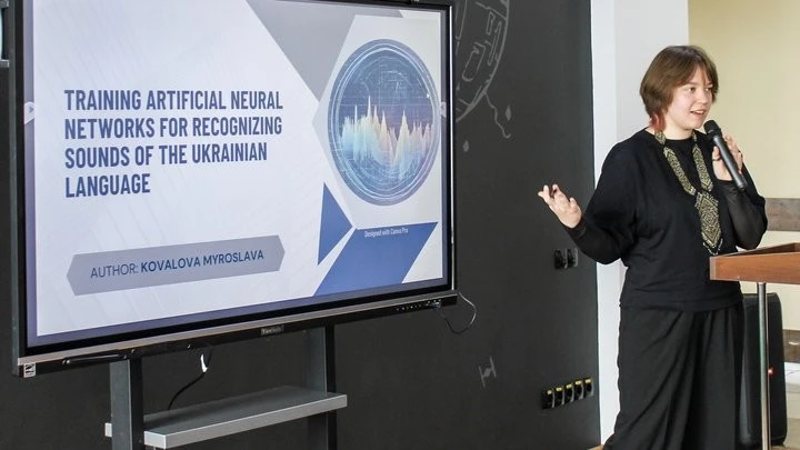Українська школярка підкорила Туніс інноваційною системою розпізнавання мови