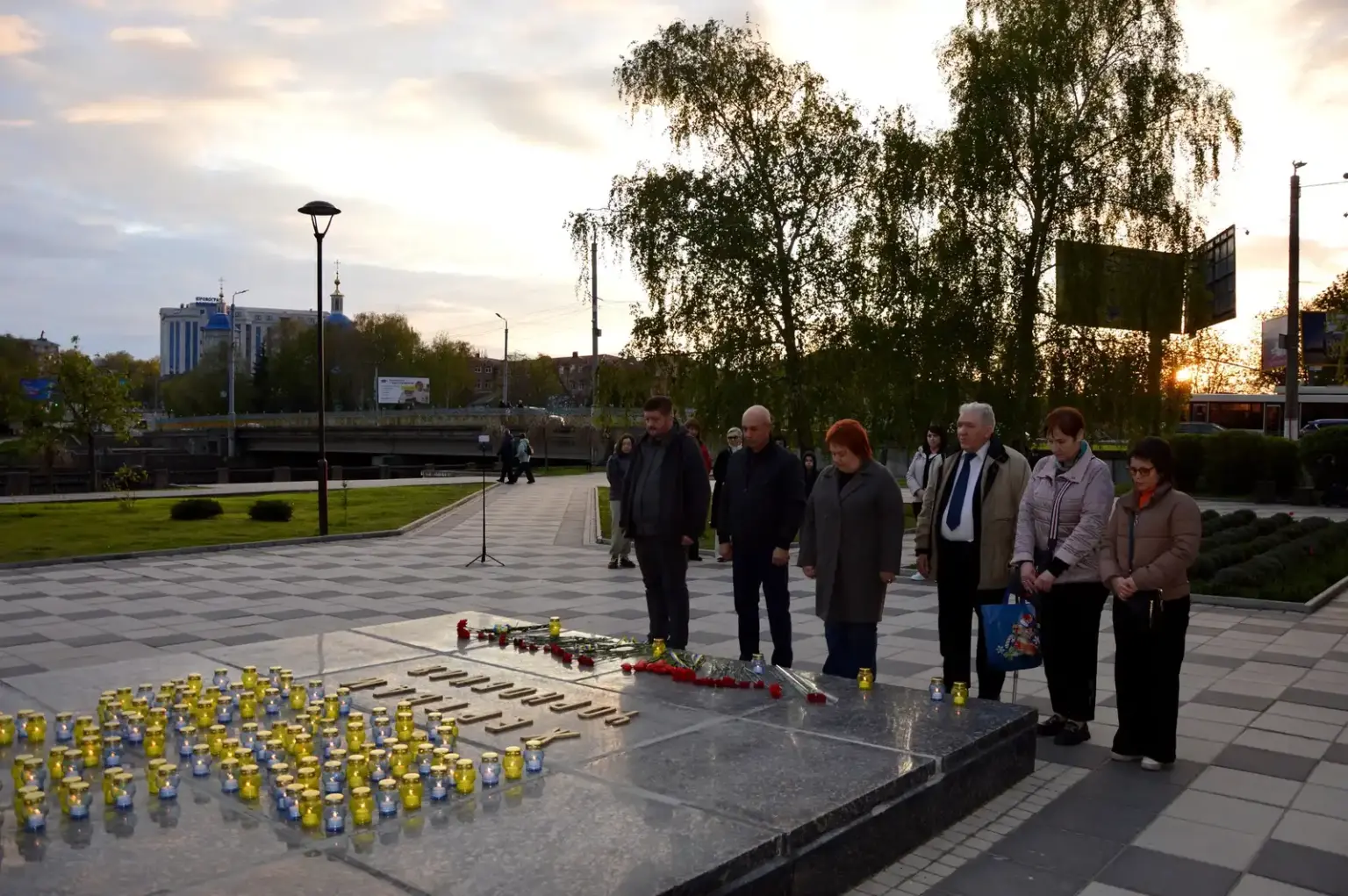 Кропивницький вшанував пам’ять жертв Чорнобильської катастрофи запаленням 40 свічок