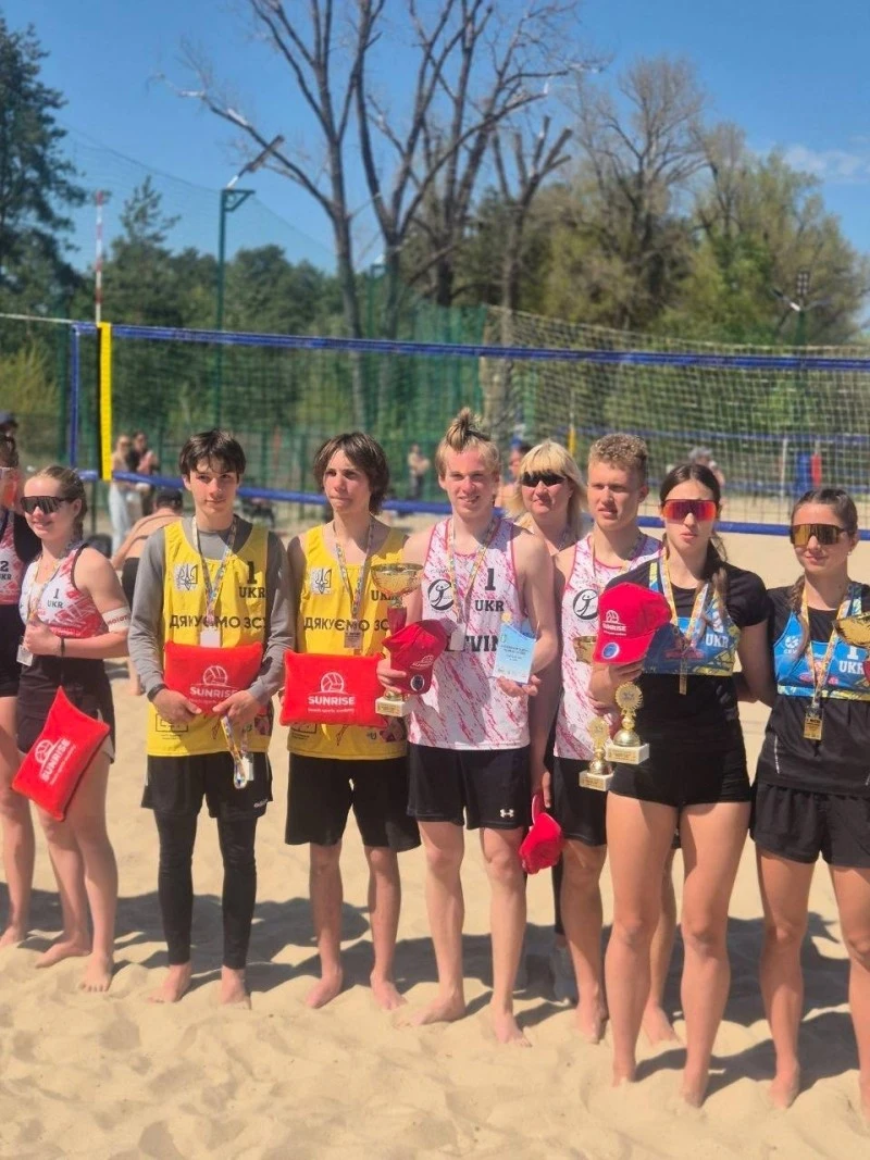 Світловодські юнаки вирвали перемогу на чемпіонаті України з пляжних видів спорту в Києві