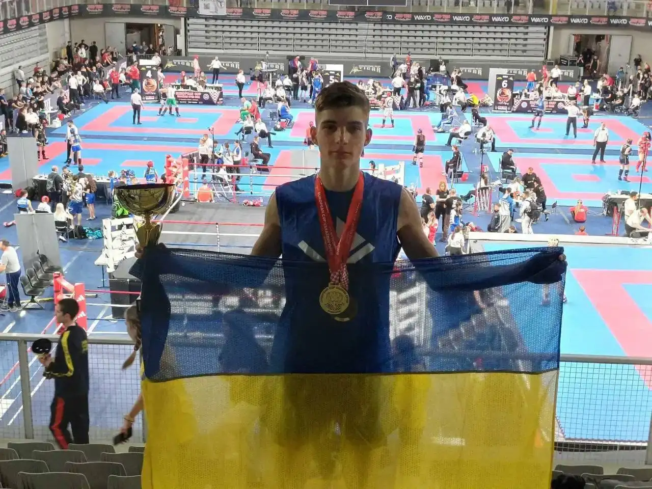 Кропивницький кікбоксер повертається з Кубку Європи з двома нагородами