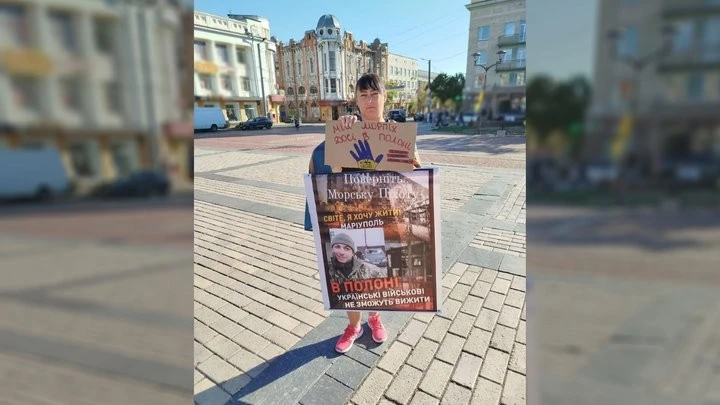 Після чотирьох років неволі морпіх із Кіровоградщини вперше побачив онука: родинна зустріч, яка чекала надто довго