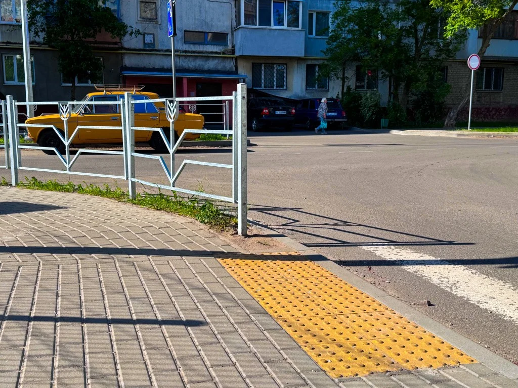 Вулиця в Олександрії стала зразком безбар’єрного оновлення після капітального ремонту