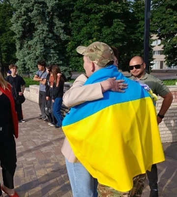 Повернення Героя додому: Знам’янщина привітала звільненого з полону воїна