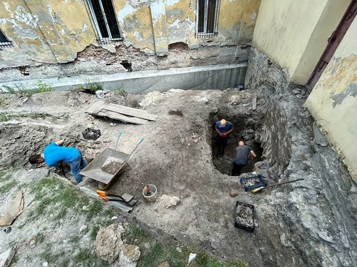 Луцьк відкриває приховану історію: археологи розкопують стародавню вежу