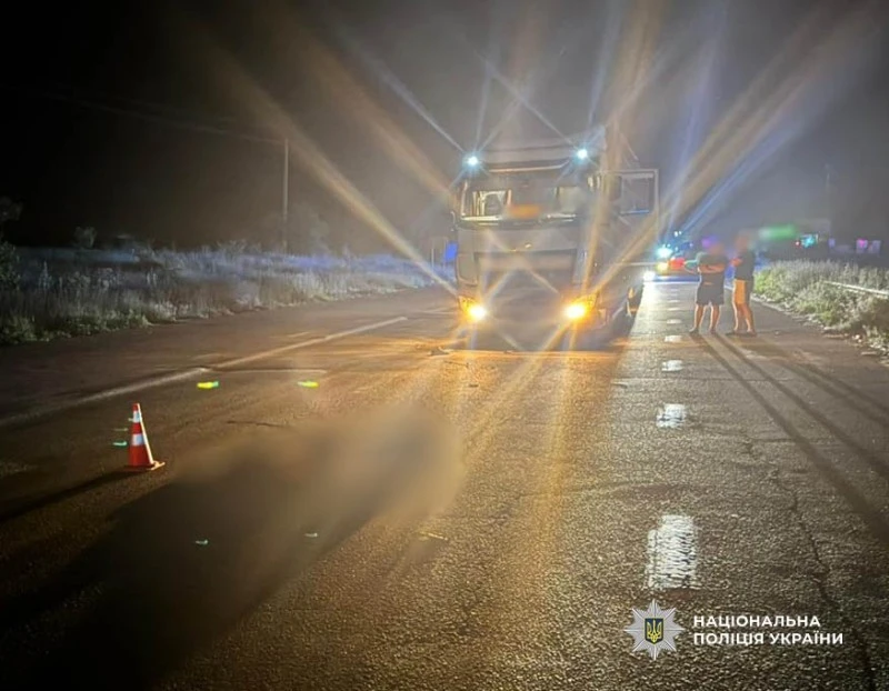 Трагедія під Знам’янкою: вантажівка на смерть збила чоловіка